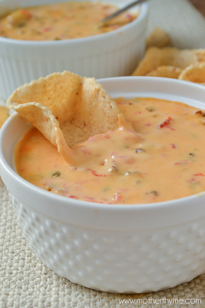 Sausage Queso Dip - www.motherthyme.com