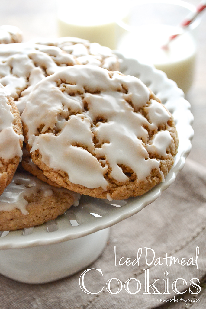 Iced Oatmeal Cookies | www.motherthyme.com