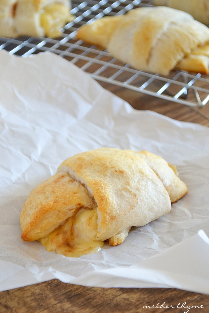Apple and Gouda Crescent Roll-Ups