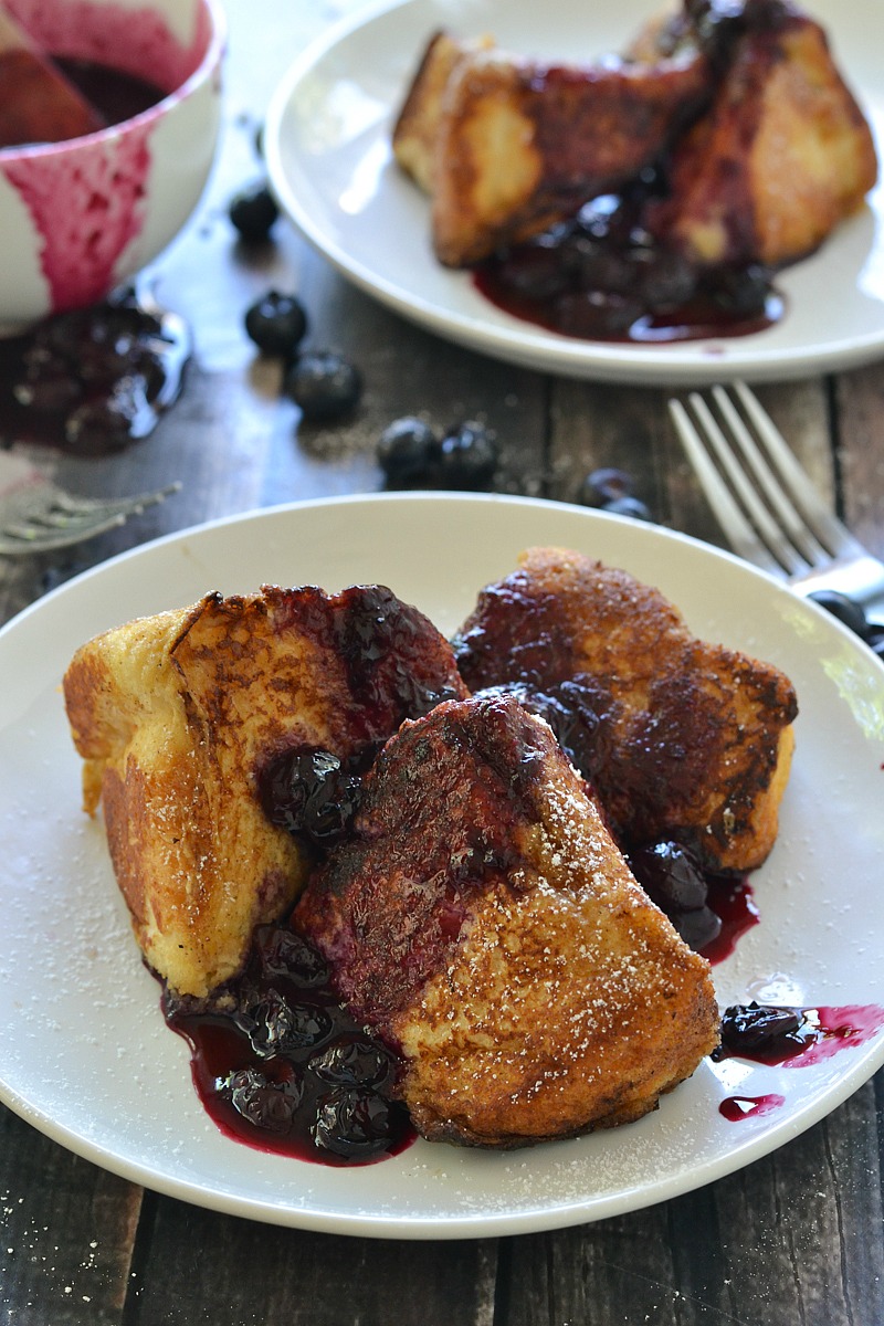 Angel Food Cake French Toast w/ Blueberry Compote | www.motherthyme.com