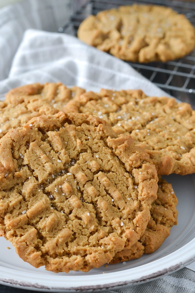 Gluten-Free Bakery Style Peanut Butter Cookies