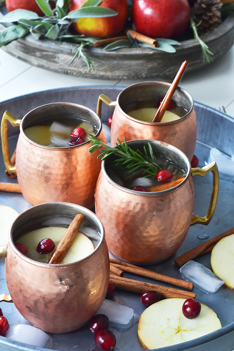 HOLIDAY APPLE CENTERPIECE AND APPLE CIDER MOSCOW MULE