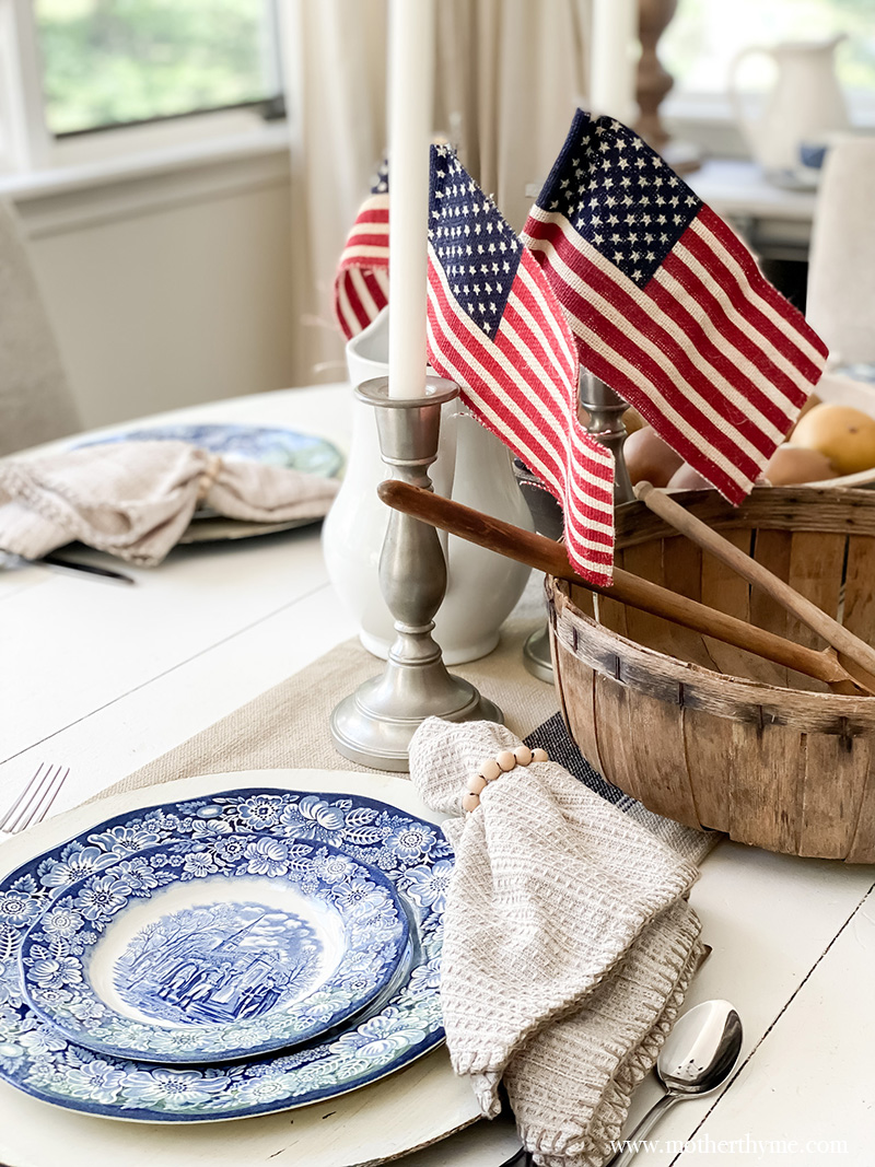 DECORATING WITH LIBERTY BLUE DINNERWARE