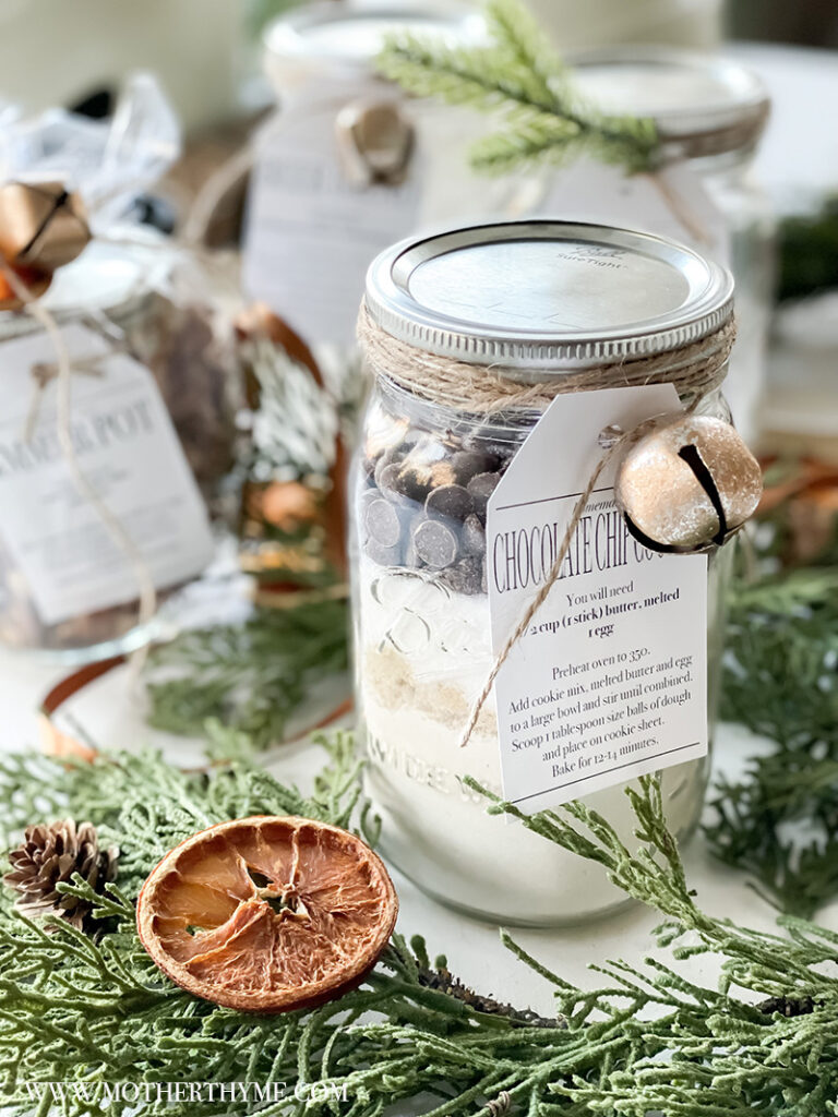 4 EASY GIFT IN A JAR IDEAS - FREE PRINTABLE TAGS