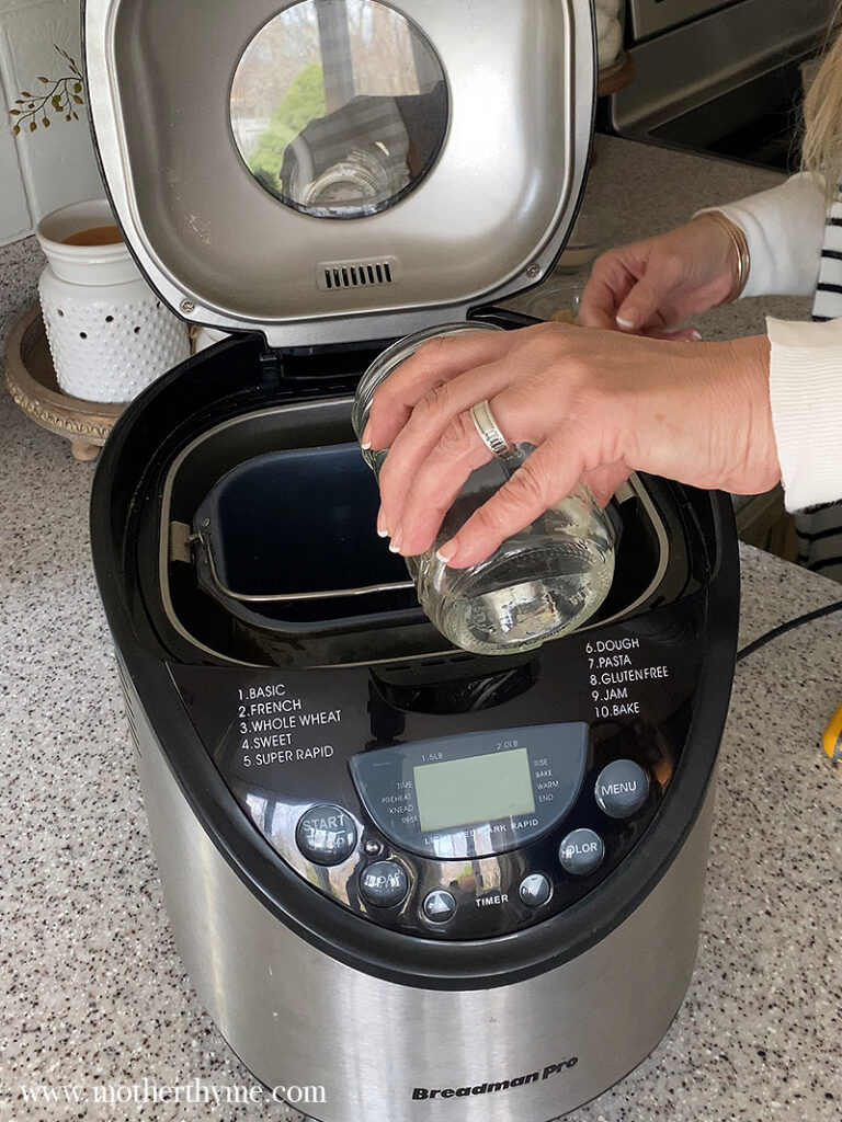 EASY BREAD MACHINE BREAD - BASIC LOAF